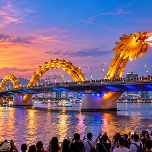 Cầu Rồng Đà Nẵng: lịch phun lửa và cách tham quan